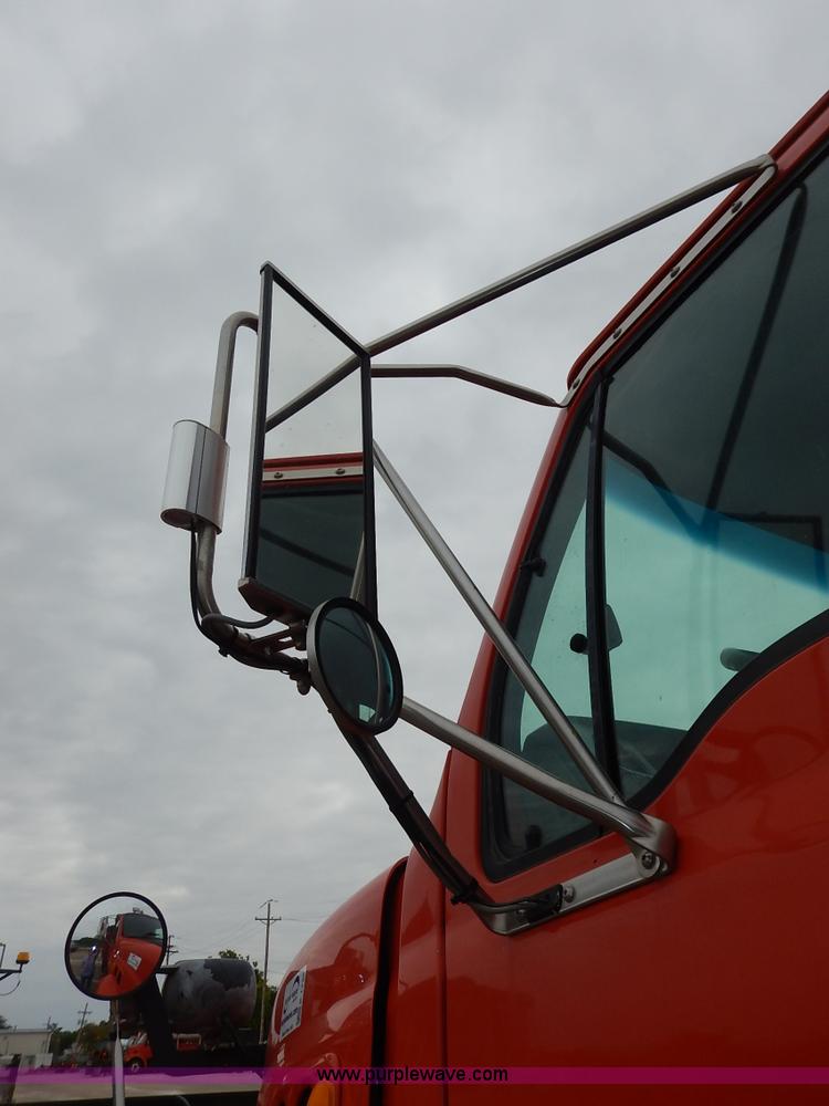 image for item K1736 2001 Sterling LT7500 dump truck