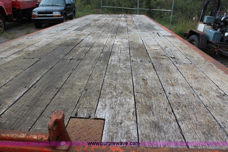 image for item L2277 2004 Trail Eze TE40T28 tilt deck trailer