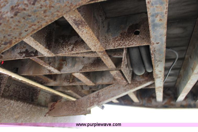 image for item L2277 2004 Trail Eze TE40T28 tilt deck trailer