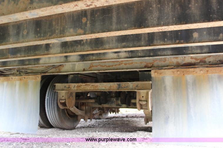 image for item L2277 2004 Trail Eze TE40T28 tilt deck trailer