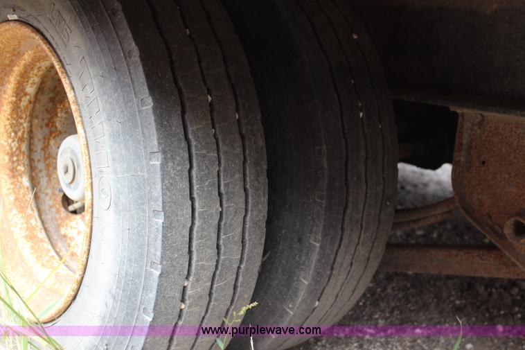 image for item L2277 2004 Trail Eze TE40T28 tilt deck trailer