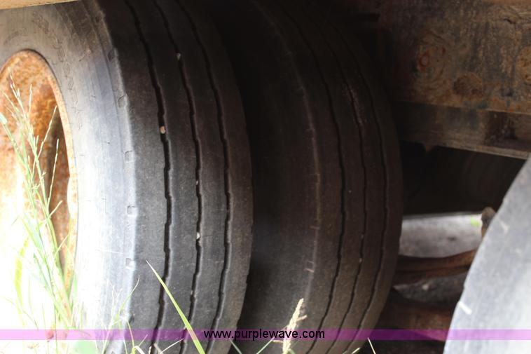 image for item L2277 2004 Trail Eze TE40T28 tilt deck trailer