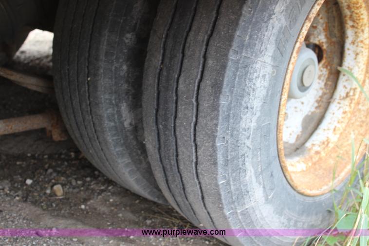 image for item L2277 2004 Trail Eze TE40T28 tilt deck trailer