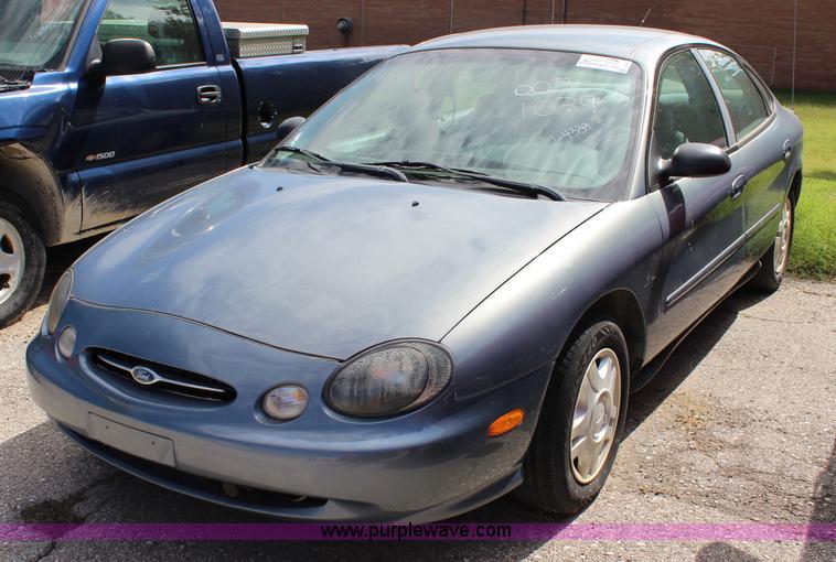 image for item L2290 1999 Ford Taurus LX