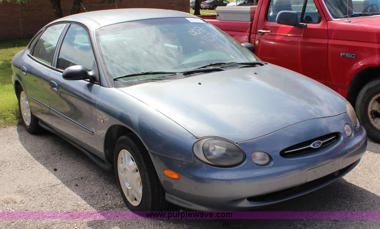 image for item L2290 1999 Ford Taurus LX