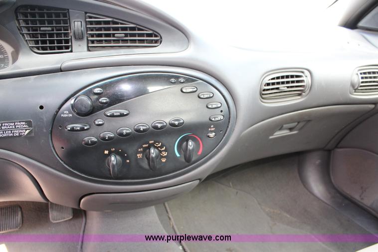 image for item L2290 1999 Ford Taurus LX