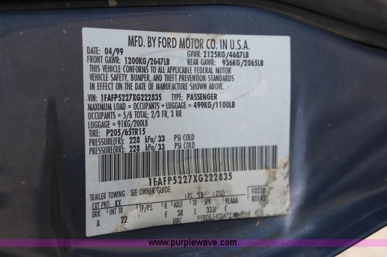 image for item L2290 1999 Ford Taurus LX