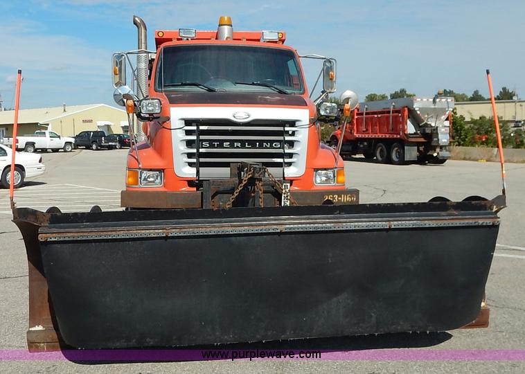image for item L2296 2001 Sterling LT7500 dump truck