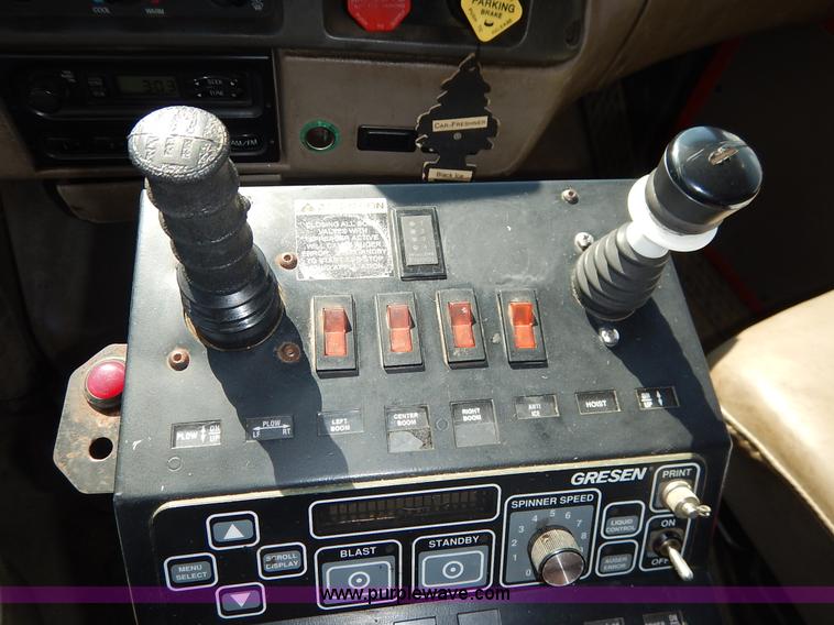 image for item L2296 2001 Sterling LT7500 dump truck