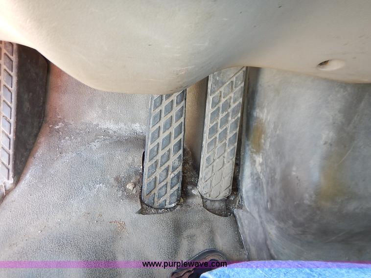 image for item L2296 2001 Sterling LT7500 dump truck