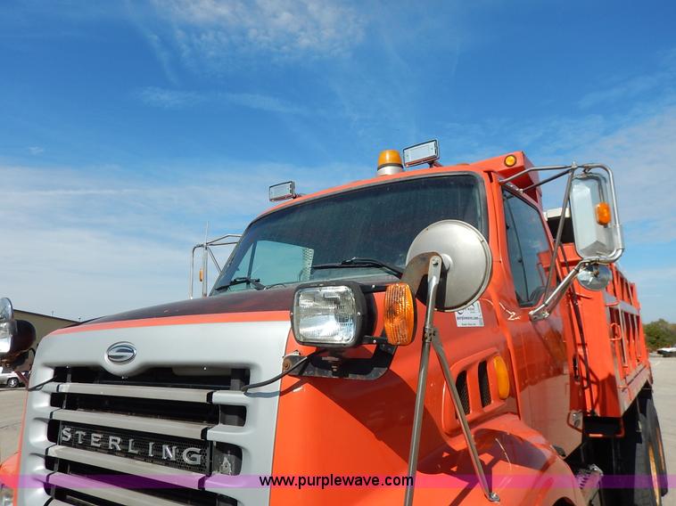 image for item L2296 2001 Sterling LT7500 dump truck