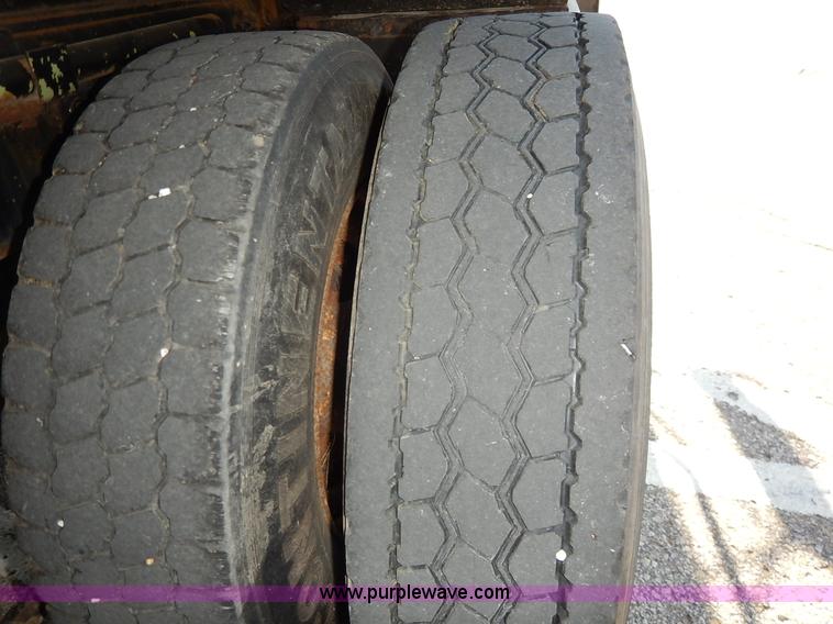 image for item L2296 2001 Sterling LT7500 dump truck