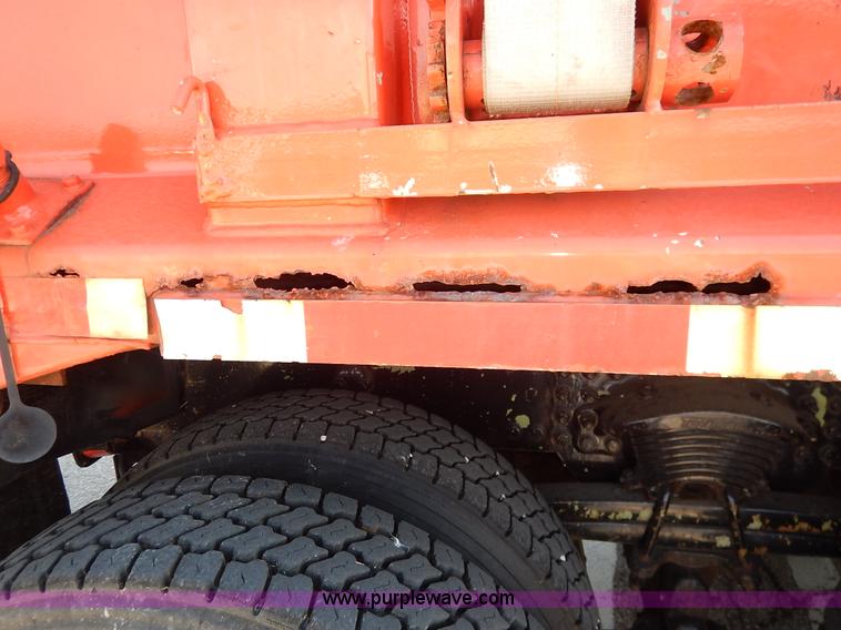 image for item L2296 2001 Sterling LT7500 dump truck