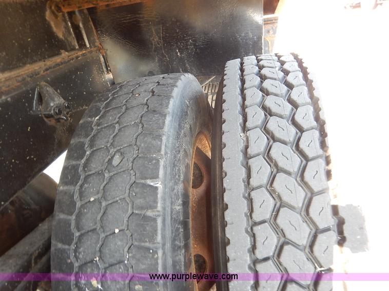 image for item L2296 2001 Sterling LT7500 dump truck