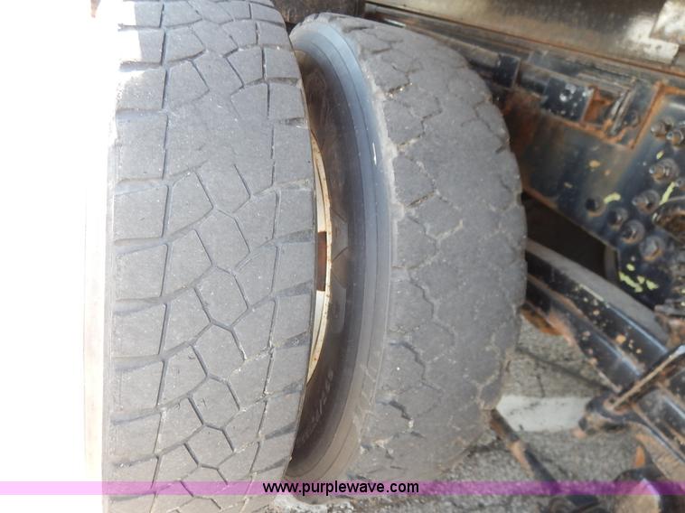 image for item L2296 2001 Sterling LT7500 dump truck