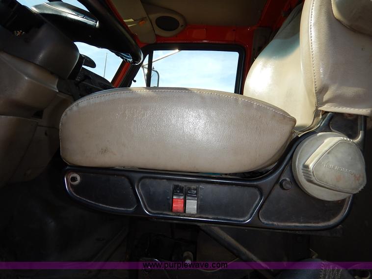 image for item L2304 2001 Sterling LT7500 dump truck