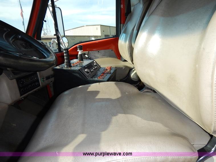 image for item L2304 2001 Sterling LT7500 dump truck