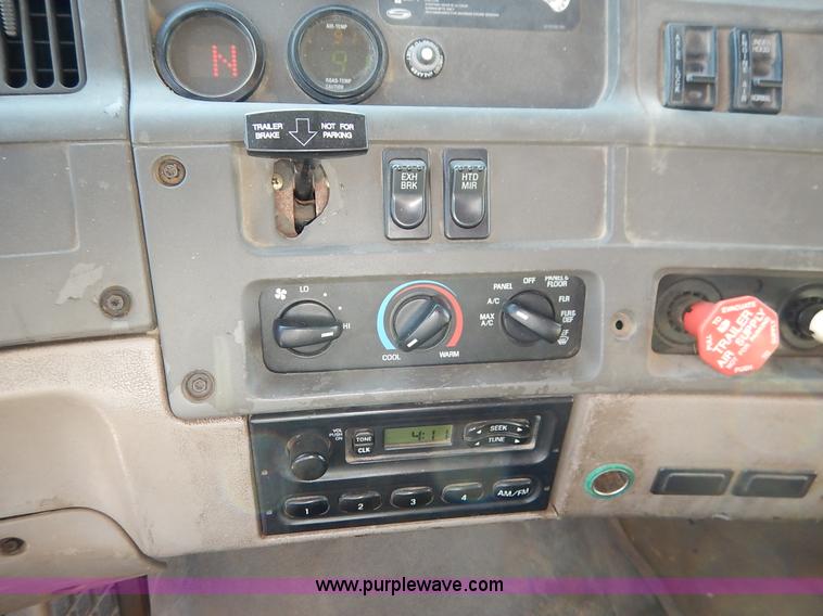 image for item L2304 2001 Sterling LT7500 dump truck