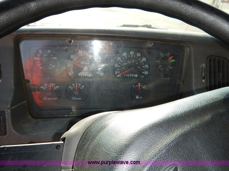 image for item L2304 2001 Sterling LT7500 dump truck