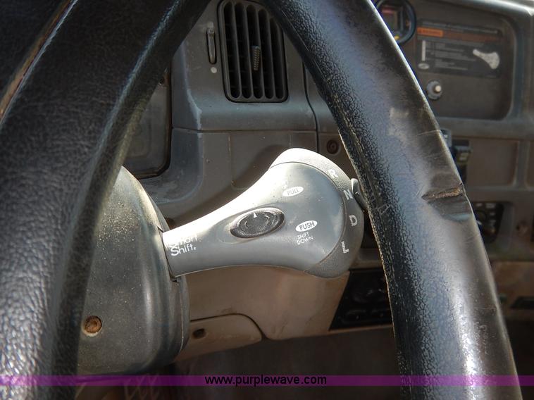 image for item L2304 2001 Sterling LT7500 dump truck