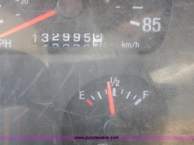 image for item L2304 2001 Sterling LT7500 dump truck