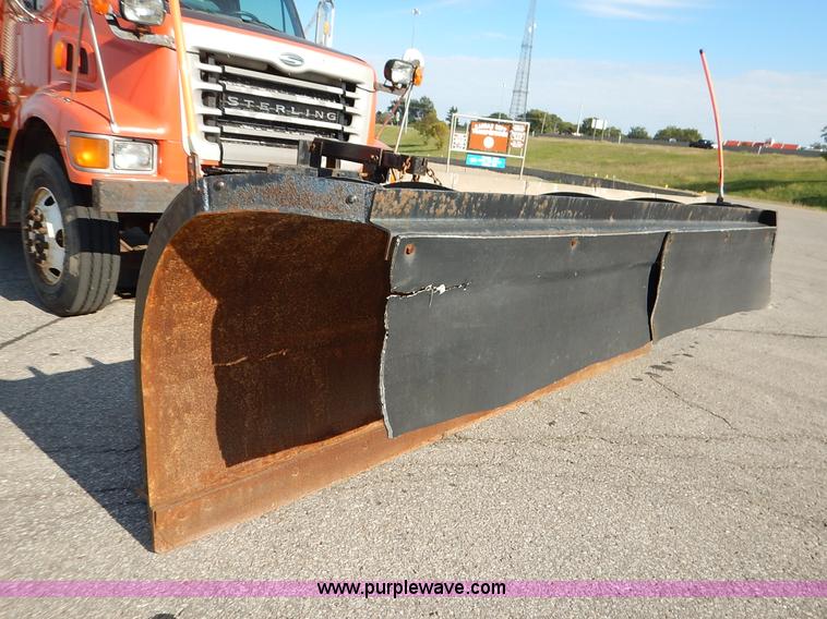 image for item L2304 2001 Sterling LT7500 dump truck