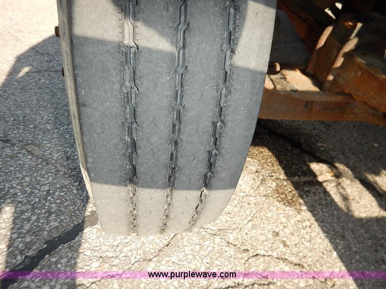 image for item L2304 2001 Sterling LT7500 dump truck