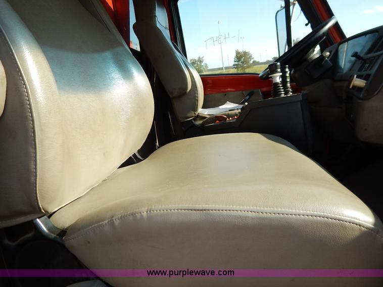 image for item L2304 2001 Sterling LT7500 dump truck