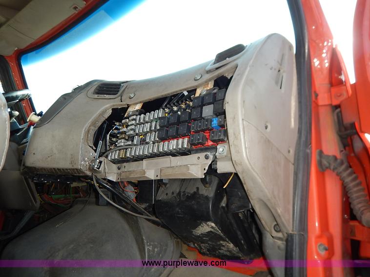 image for item L2304 2001 Sterling LT7500 dump truck