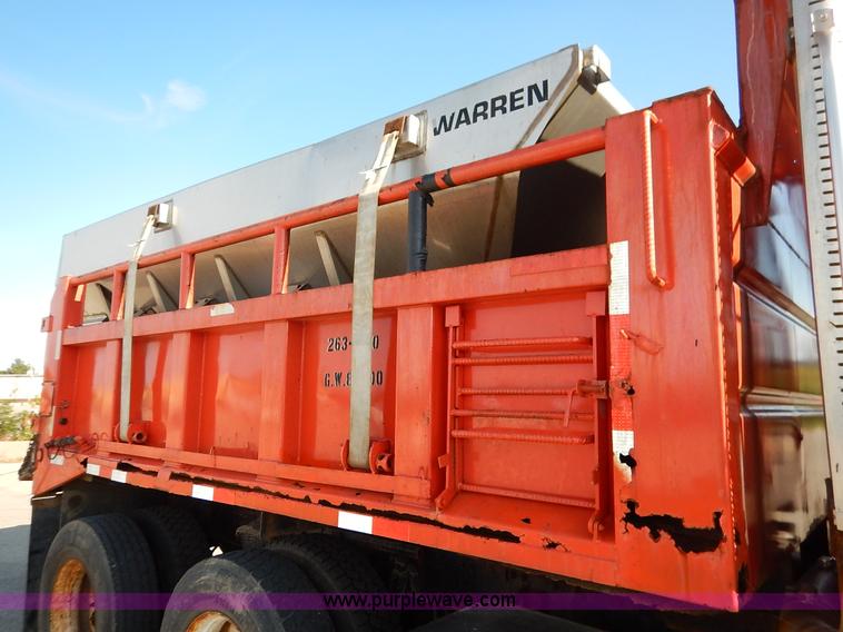 image for item L2304 2001 Sterling LT7500 dump truck