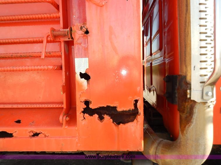 image for item L2304 2001 Sterling LT7500 dump truck