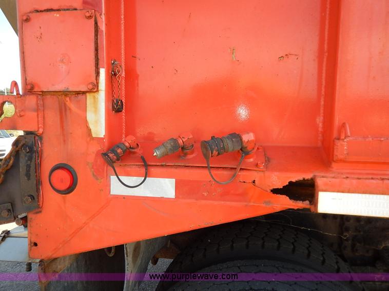 image for item L2304 2001 Sterling LT7500 dump truck