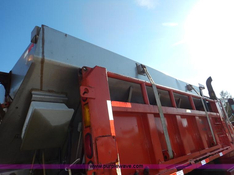 image for item L2304 2001 Sterling LT7500 dump truck