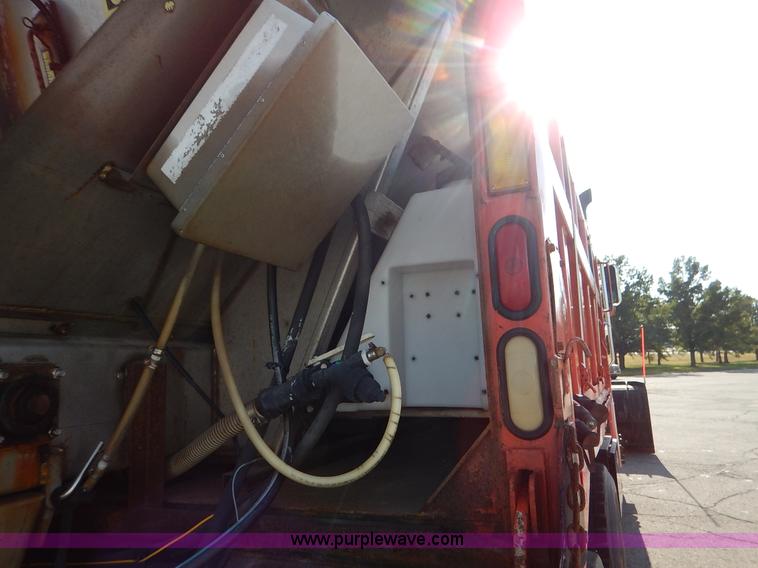 image for item L2304 2001 Sterling LT7500 dump truck