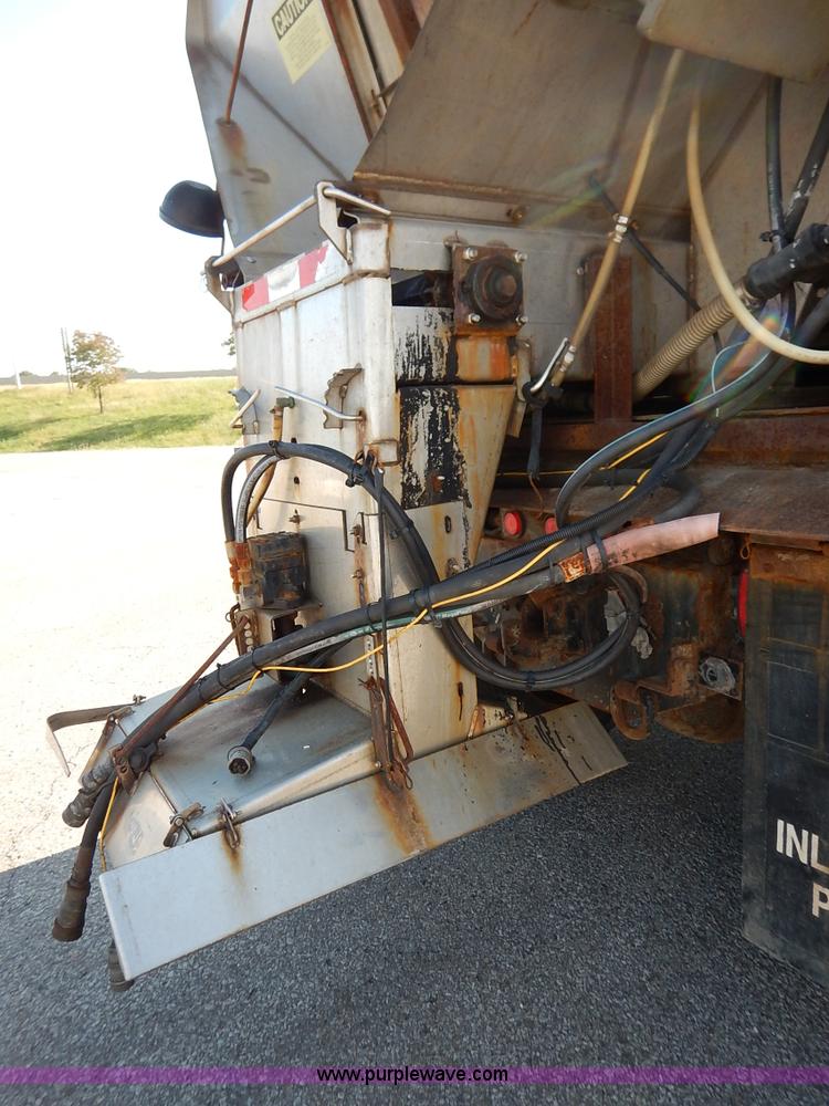 image for item L2304 2001 Sterling LT7500 dump truck