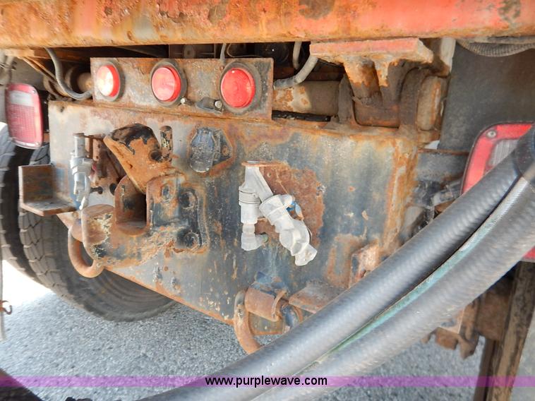 image for item L2304 2001 Sterling LT7500 dump truck