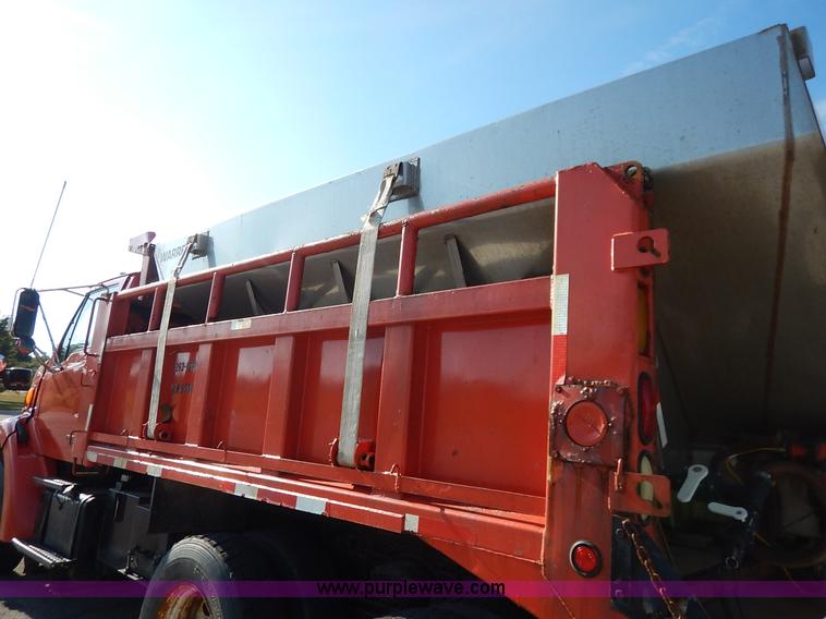image for item L2304 2001 Sterling LT7500 dump truck