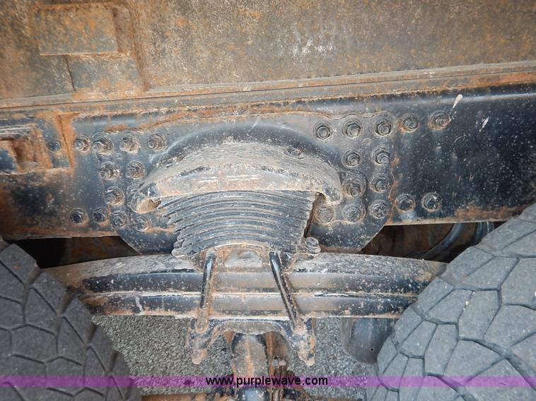 image for item L2304 2001 Sterling LT7500 dump truck