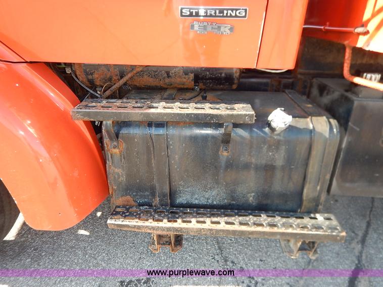 image for item L2304 2001 Sterling LT7500 dump truck