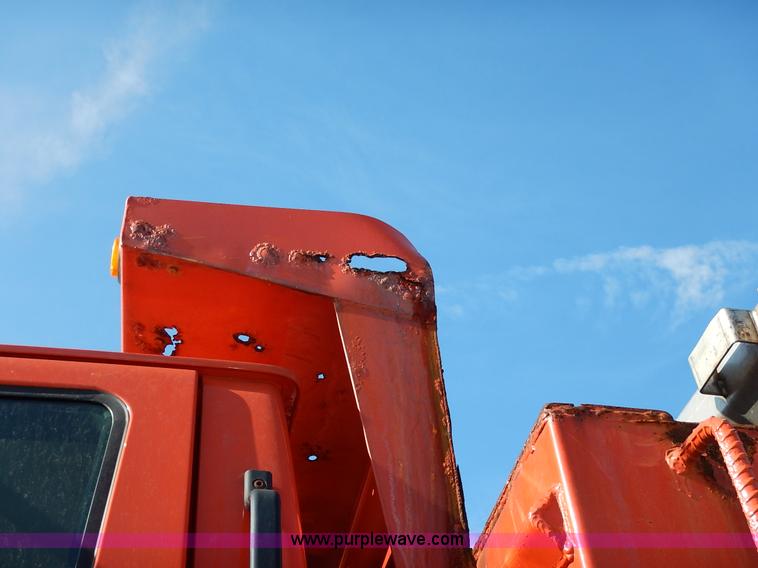 image for item L2304 2001 Sterling LT7500 dump truck