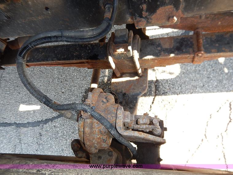 image for item L2304 2001 Sterling LT7500 dump truck