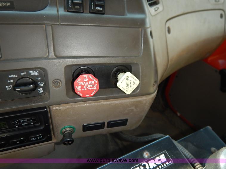 image for item L2305 2001 Sterling LT7500 dump truck