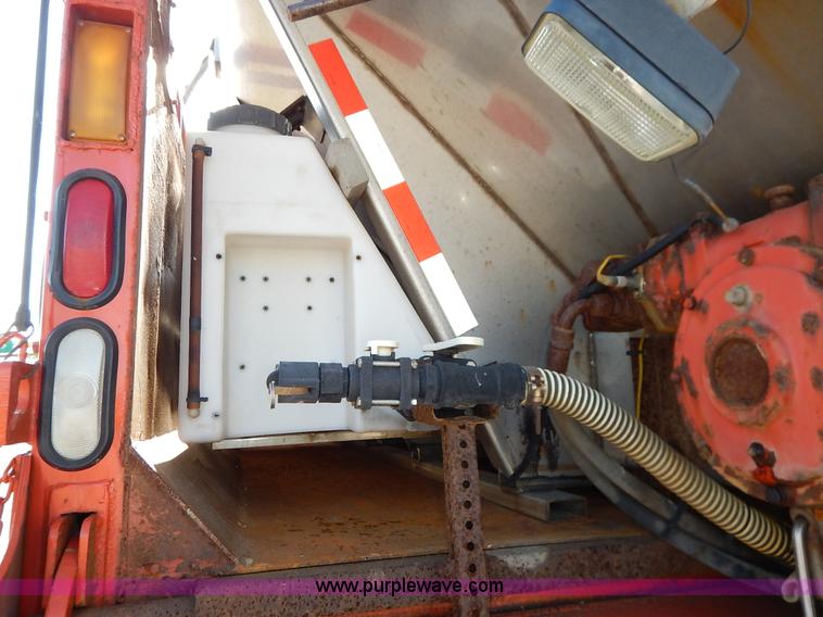 image for item L2305 2001 Sterling LT7500 dump truck