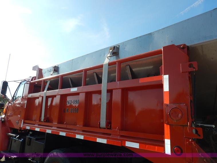 image for item L2305 2001 Sterling LT7500 dump truck