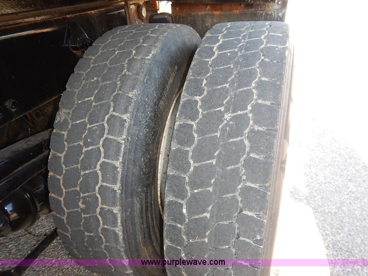 image for item L2305 2001 Sterling LT7500 dump truck