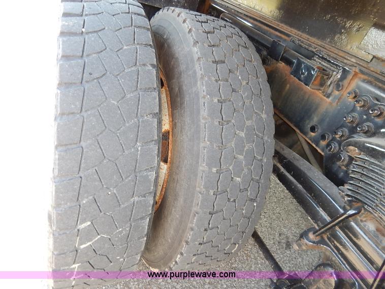 image for item L2305 2001 Sterling LT7500 dump truck