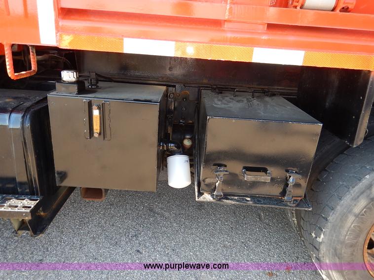 image for item L2305 2001 Sterling LT7500 dump truck