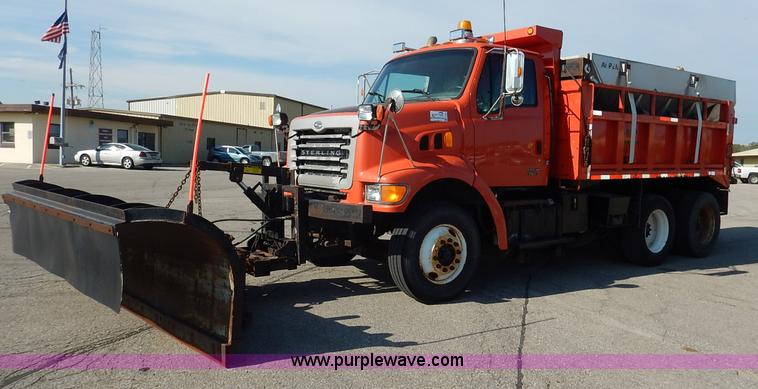 image for item L2306 2001 Sterling LT7500 dump truck