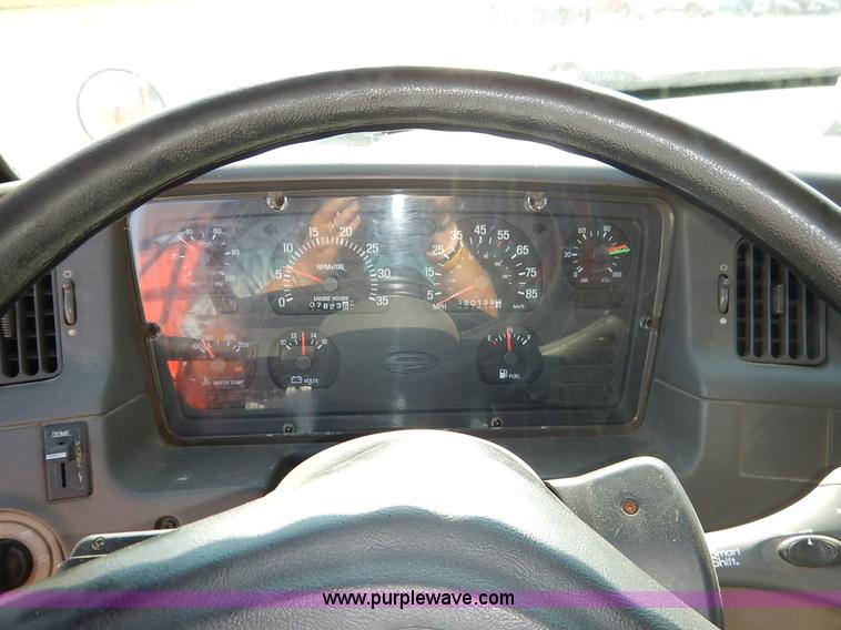 image for item L2306 2001 Sterling LT7500 dump truck