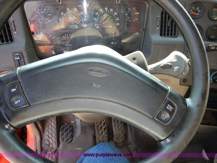 image for item L2306 2001 Sterling LT7500 dump truck